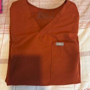 Figs Men's Rust V-Neck Shirt